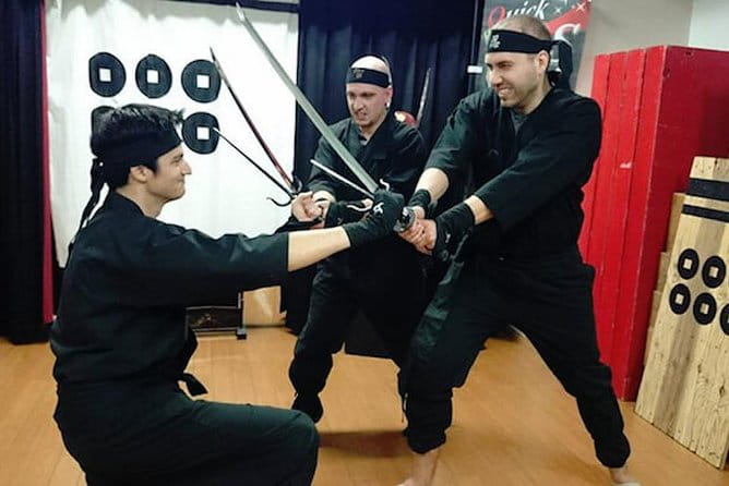 Learn The Katana Sword Technique of Samurai and Ninja - Ninja Scene and Rubber Shuriken Throwing