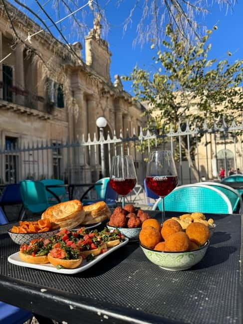 Lecce: Guided Street Food Walking Tour with Food and Wine - Key Points / Takeaways