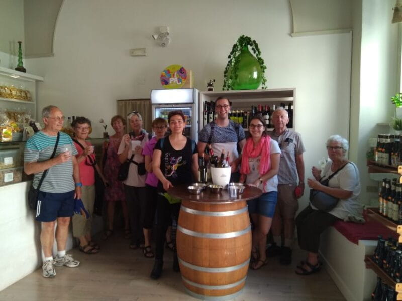 Lecce: Guided Tour & Wine Tasting by Bike - Exploring Lecce by Bike: What to Expect