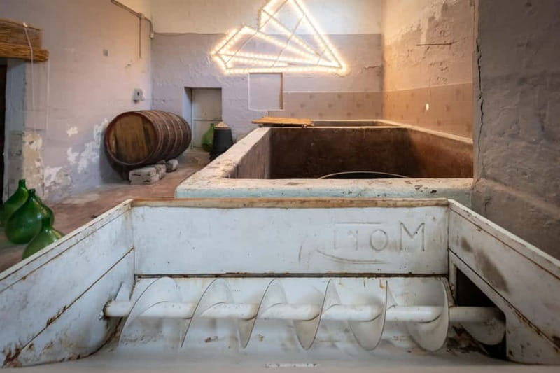 Lecce: Rural Cooking Class with Wine Tasting - A Rural Feast Paired with Fine Wines