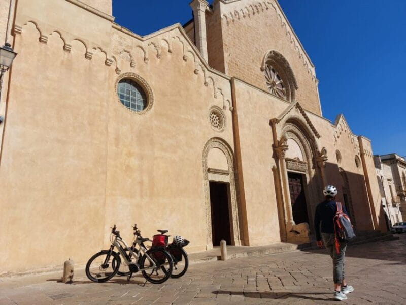 Lecce: Top Quality E-Bike Rental - Exploring Lecce and Its Surroundings on E-bikes