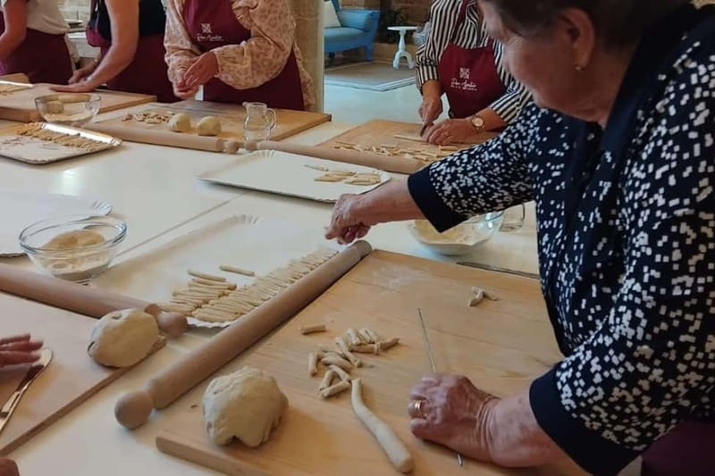 Lecce: Traditional Pasta Cooking Class with Wine - Key points / Takeaways