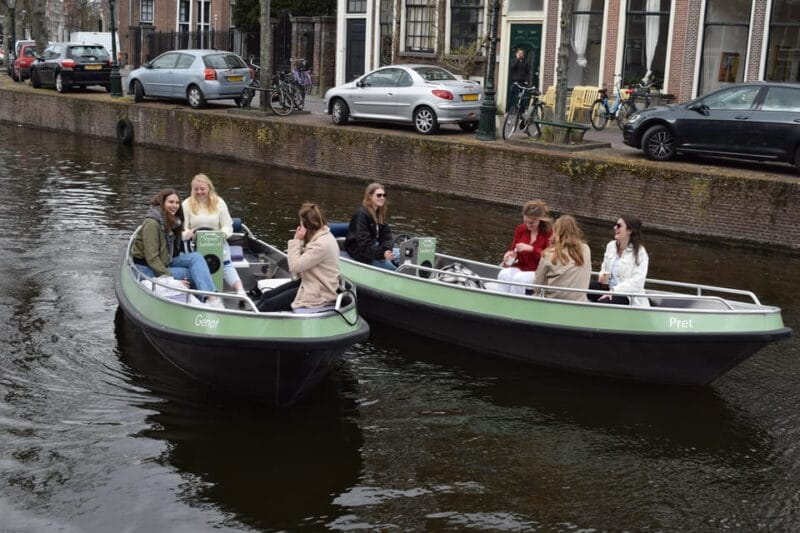 Leiden: Electric Boat Rental - Exploring Leiden from the Water: A Practical Review of the Electric Boat Rental Experience