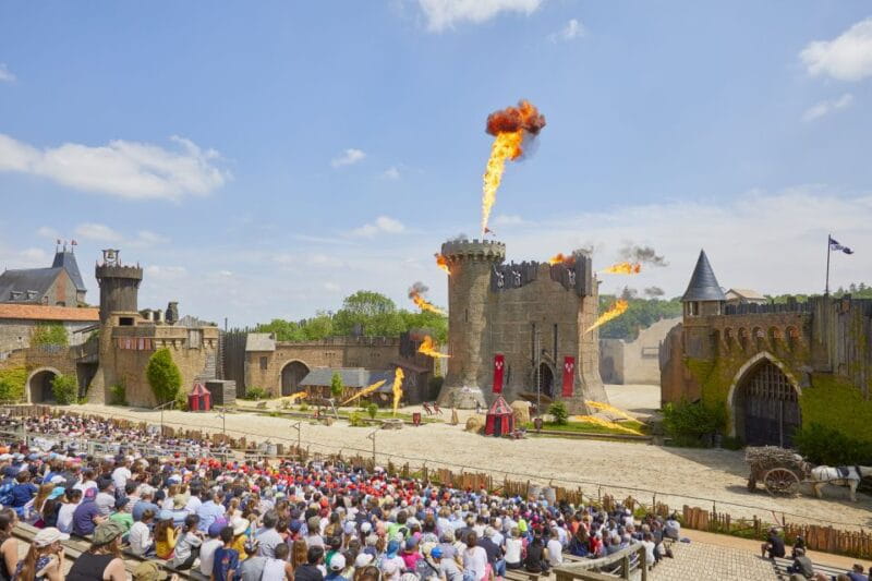 Les Epesses: Puy du Fou Theme Park 1-Day Entry Ticket - The Night Show: "Les Noces de Feu"
