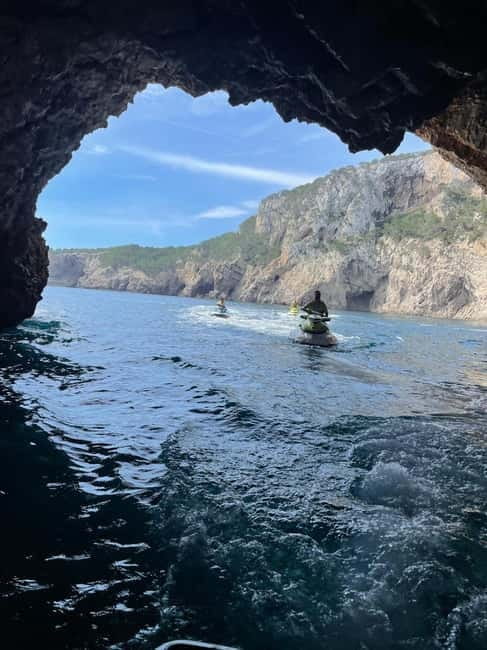 L'ESTARTIT: 30' JET SKI TOUR OF THE MEDES ISLANDS - Getting Started: What to Expect from the Tour