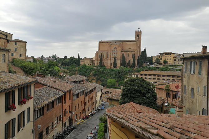Let's discover Siena! - Navigating Siena’s Cobblestone Streets and Uphill Walks