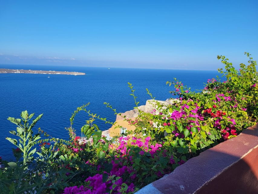 Lets Explore The North Part of Santorini - Customization and Flexibility