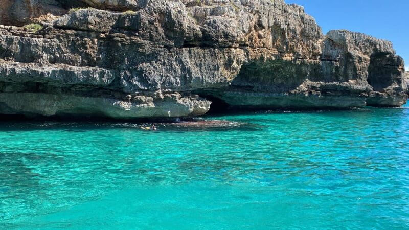 Leuca: Caves tour 1h 30 min - The Guides: Local Experts with a Personal Touch