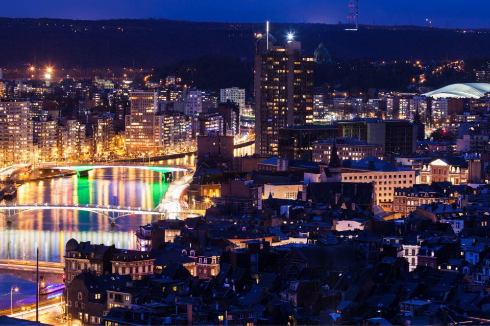 Liege: Self-Guided Highlights Scavenger Hunt & Walking Tour - Tour Flexibility and Features