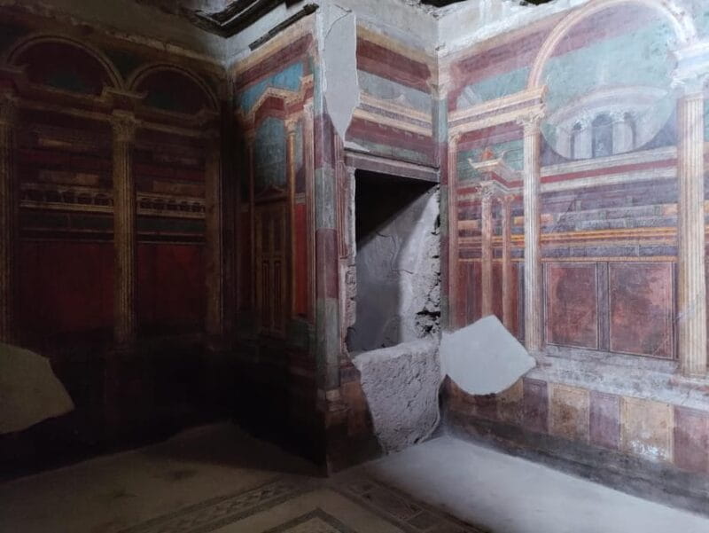 Life at Pompeii: private tour with priority access - Price and Logistics: What You Need to Know