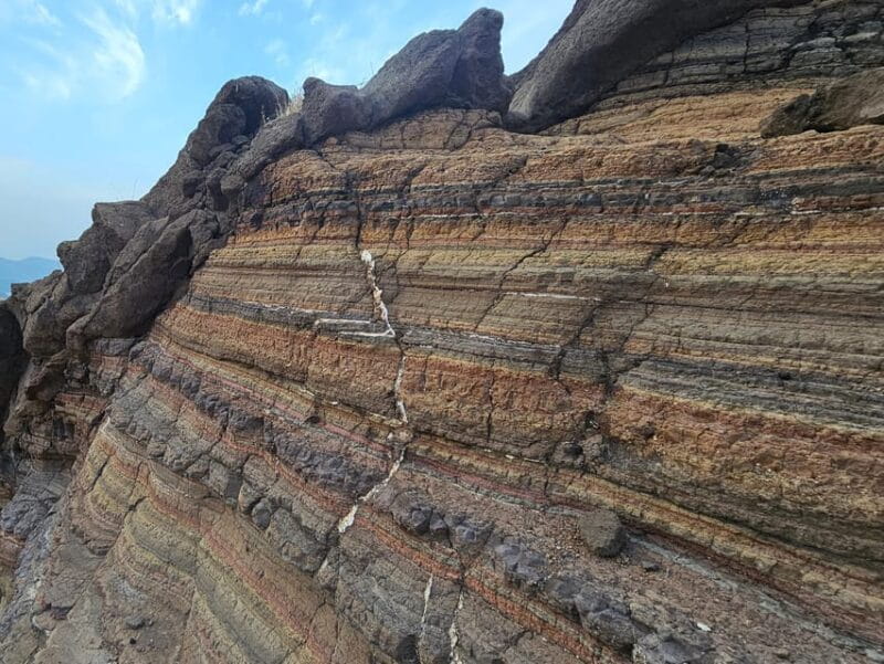 Light Hike with Local Guide - Discovering Vulcano’s Hidden Treasures
