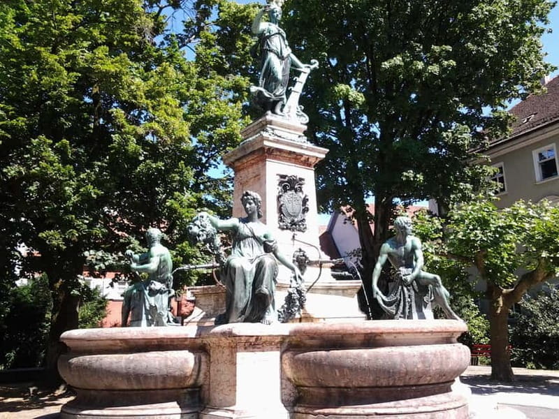 Lindau: Private city tour with wine tasting - Discovering Lindau on Foot with a Twist: The Private City Tour & Wine Tasting