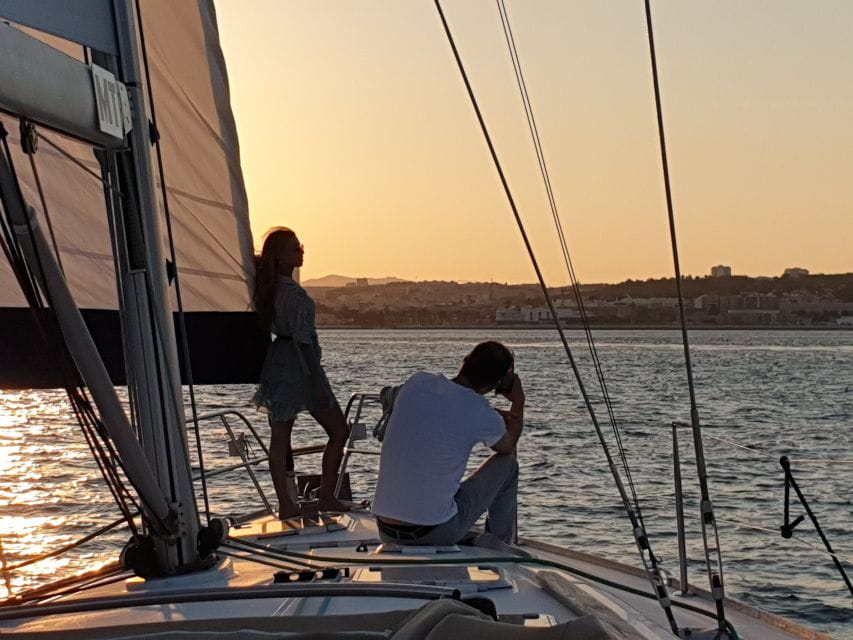 Lisbon 2-Hour Sailing Tour With Champagne - Customer Reviews