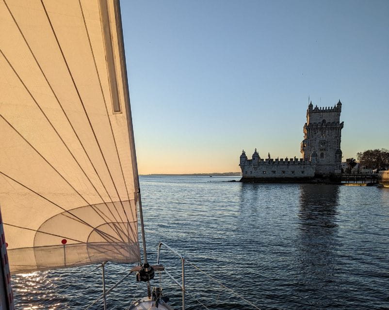 Lisbon: 2 Hr Boat Tour. Exclusive Best Shared Experience. - Intimate and Relaxing