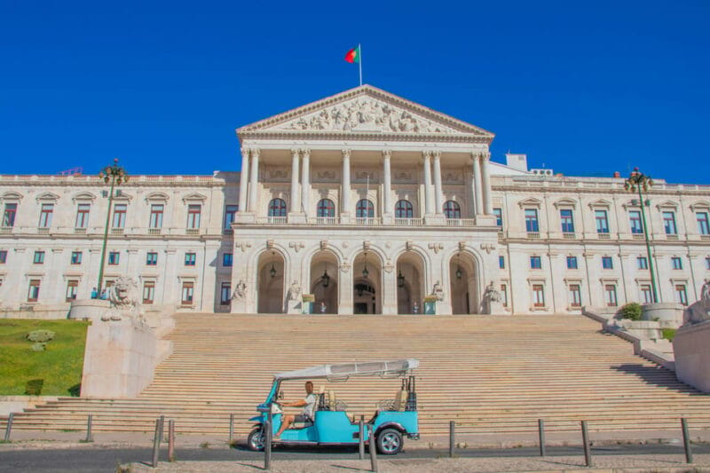 Lisbon: 2h or 4h Private TukTuk Tour with a True Local Guide - The Comfort and Practicalities of the Tour