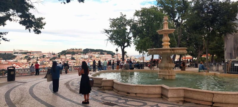 Lisbon: 3 Elevators in the Morning or at Sunset - What the Tour Includes and Practical Tips