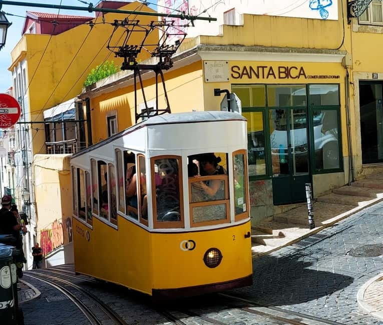 Lisbon: 3 Elevators in the Morning or at Sunset - In The Sum Up: Is It Worth It?