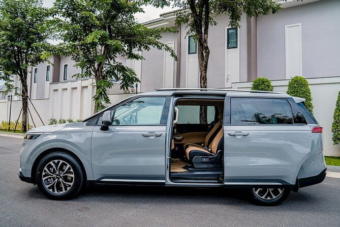 Lisbon Airport (LIS) Private Transfer to Lisbon City/Hotels - Key points / Takeaways