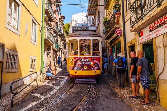 Lisbon Airport (LIS) Private Transfer to Lisbon City/Hotels - FAQ: Common Questions About the Lisbon Airport Private Transfer