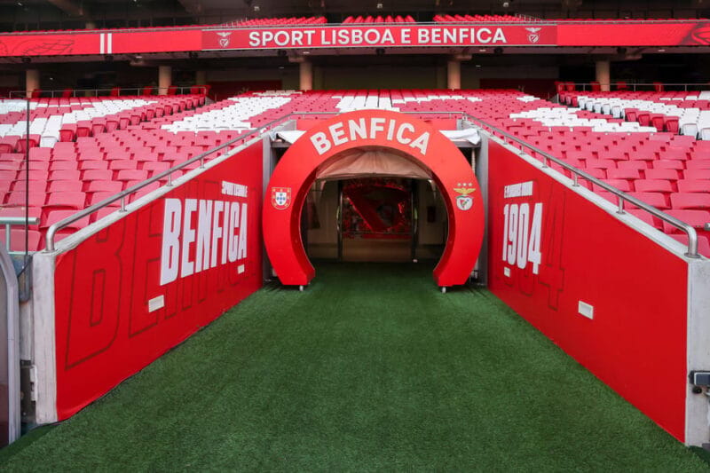 Lisbon: Benfica Stadium and Museum Tour with Meal and Scarf - FAQ
