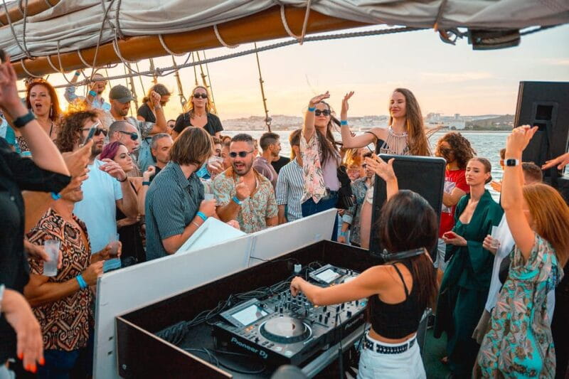 Lisbon Boat Party - Live DJ & Afterparty with VIP Club entry - Key Points / Takeaways