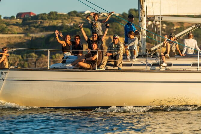 Lisbon boat tour with drinks - Practical Details and Tips