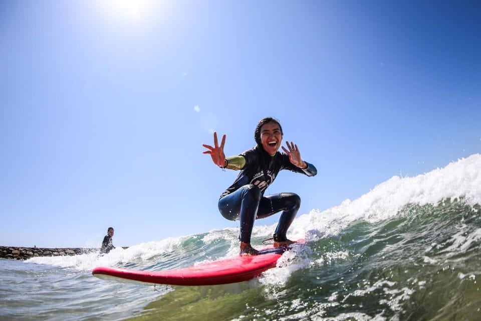 Lisbon: Capafórnia Surf Experience With Optional Photos - Booking Options and Discounts