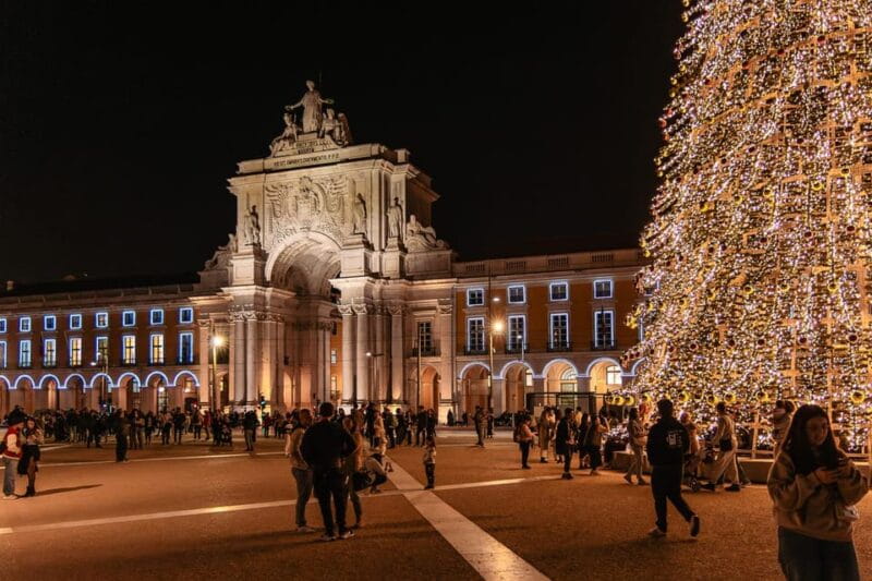 Lisbon: Christmas Flexible Walking Tour - Discovering Lisbon’s Christmas Lights and Iconic Landmarks