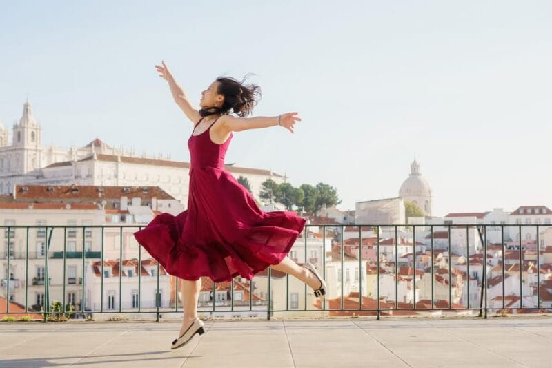 Lisbon: Cinematic Photoshoot with Local Photographer Guide - The Logistics: Price, Duration, and Group Size