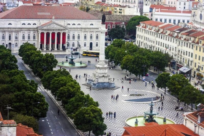 Lisbon City Half Day Private Guided Tour: Iconic Attractions - A Taste of Local Flavors: Pastéis de Belém and the Markets