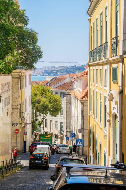 Lisbon: City Highlights Tour with Food Tastings - Key Points/Takeaways