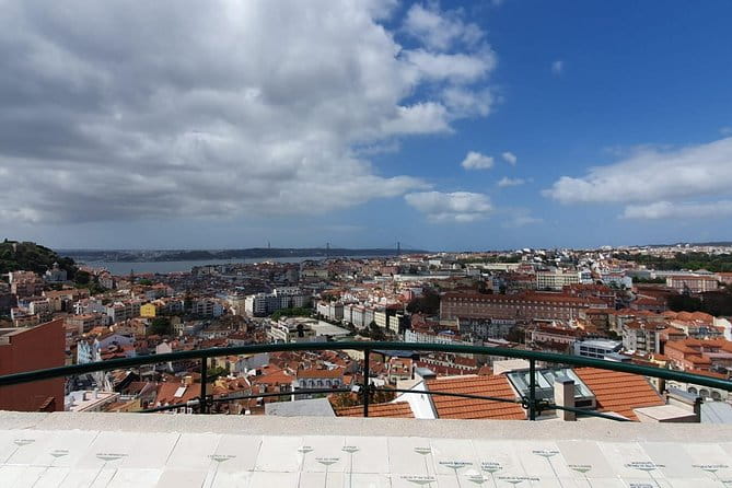 Lisbon City Tour 2 hours (Máx 6 pax) - Practical Details That Matter
