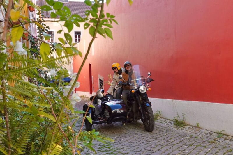 Lisbon : El Cristo-Rei Motorcycle Side-car Tour - FAQ