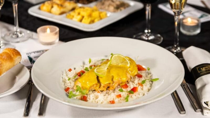 Lisbon: Erotic Cabaret Show and Dinner - Price and Logistics: Great Value for Money