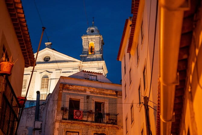 Lisbon Fado Dinner Show and Panoramic Night Tour - Key Points