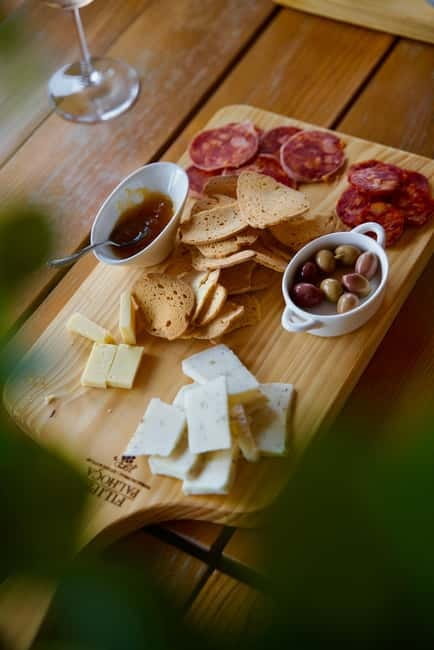 Lisbon: Full-Day Wine Tasting Tour in Setúbal ALL INCLUSIVE - Price and Value