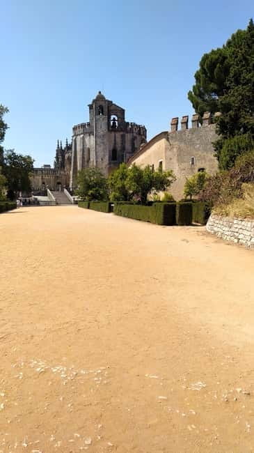 Lisbon: Guided Day Trip Tomar, City of The Knights Templars - Exploring the Heart of Tomar: A Step Back in Time