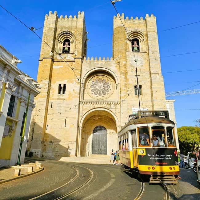 Lisbon: Guided Tuk-Tuk Tour Alfama and history - Final Thoughts