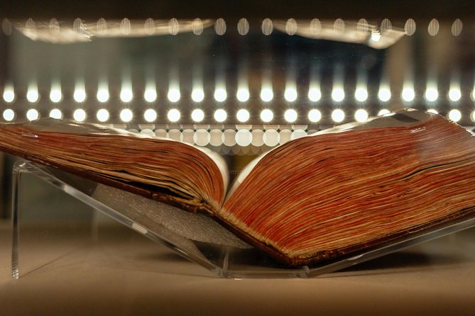 Lisbon Gulbenkian Museum & City PRIVATE TOUR With PRIVATE Guide - Navigating the Museum Collection