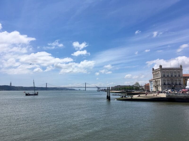 Lisbon: Hills, Alfama, and Mouraria Tour by Electric Bike - Introducing the Lisbon Hills, Alfama, and Mouraria Electric Bike Tour