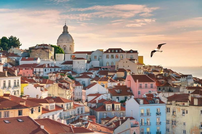 Lisbon: Historical Old Town Tour by Tuk Tuk. - The Guides: Knowledgeable, Friendly, and Engaging