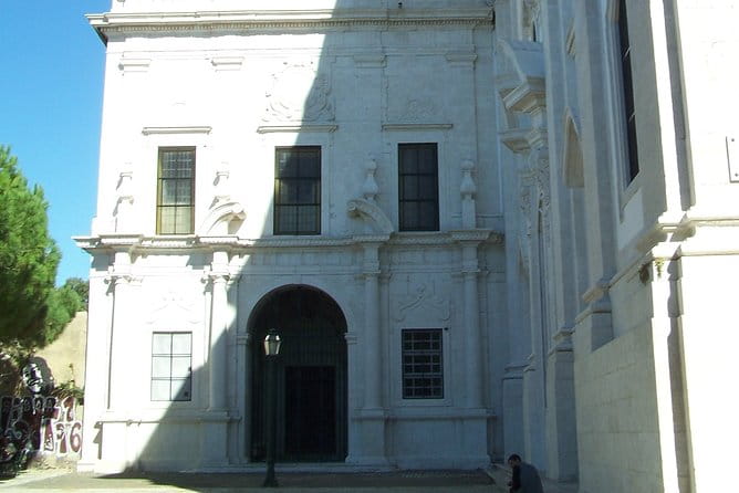 Lisbon Historical Vintage Tour: Typical Lisbon - Key Points / Takeaways