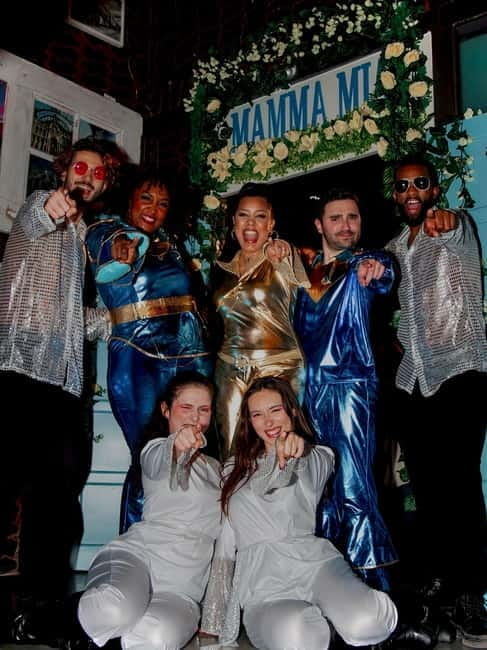 Lisbon: Mamma Mia Station Dinner Show with Drinks - An Entertainment and Dining Experience in Lisbon’s Nightlife Scene