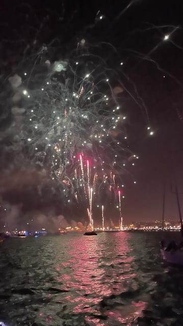 Lisbon: New Year's party on sailboat tour 2025 to 2026 - Key points / Takeaways