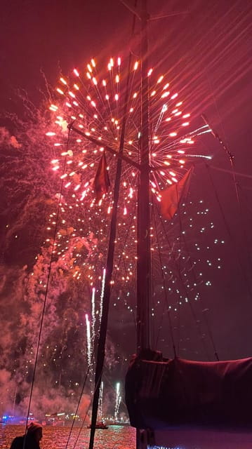 Lisbon: New Year's party on sailboat tour 2025 to 2026 - What Makes This Experience Stand Out?