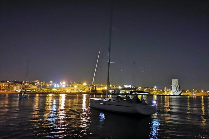Lisbon Night Sailing Tour with a Drink- 2h Small Group Tour - The Experience in Detail
