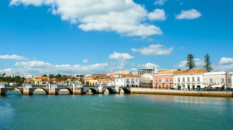 Lisbon: One-way trip to Seville up to 2 stops Algarve Huelva - Final Thoughts: Who Should Consider This Trip?
