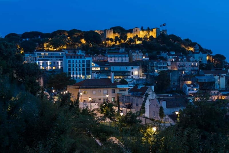 Lisbon: Photography Masterclass - Private Photo Lesson - Starting Off with a Coffee and a Clear Focus