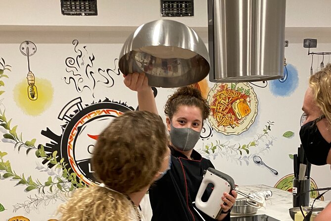 Lisbon Portuguese Cooking Class With 3-Course Dinner - Small-Group Class Structure