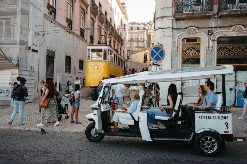 Lisbon: Private Christmas Lights Tour by Eco Tuk Tuk - Who Is This Tour Best For?